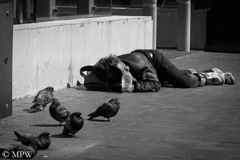 Auckland City street photo, Queent St, black and white